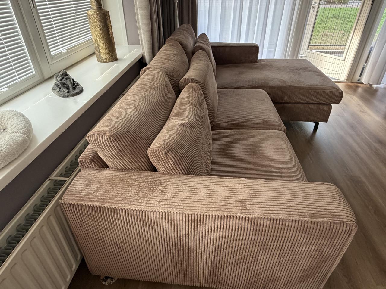 Ruime 3-ztis bankstel met longchair