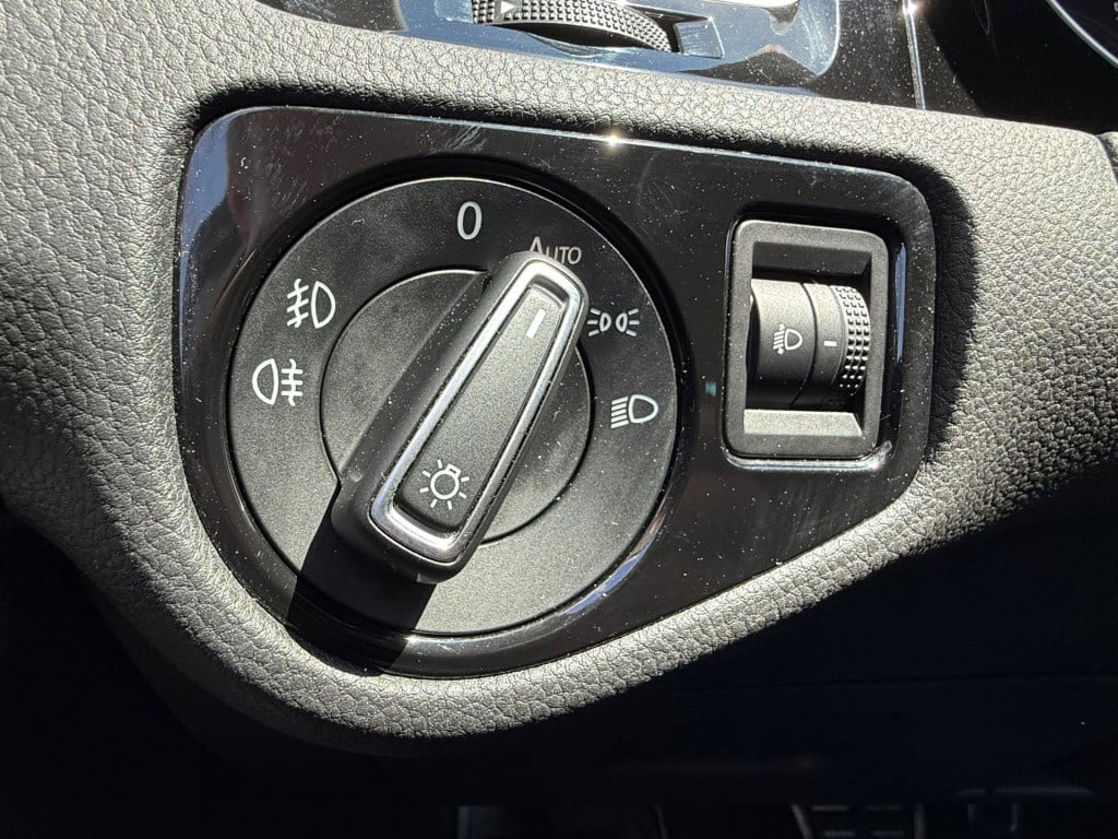 Volkswagen Golf 1.4 tsi act connected series