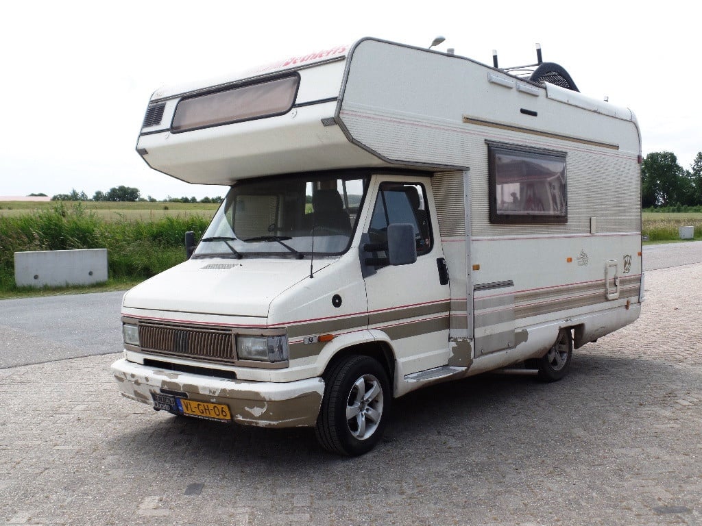 Dethleffs alkoof camper voor 5 personen