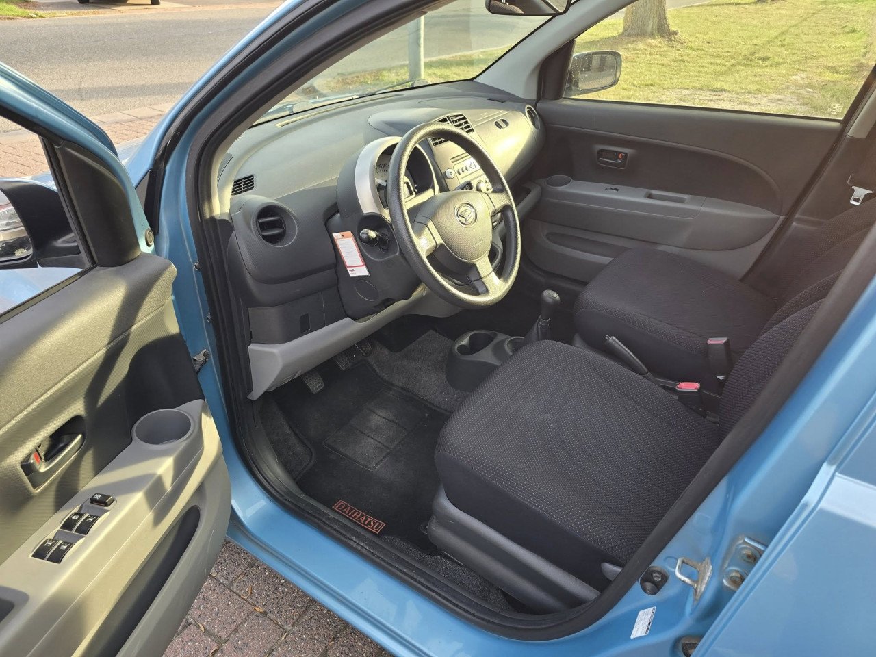 Daihatsu Sirion2