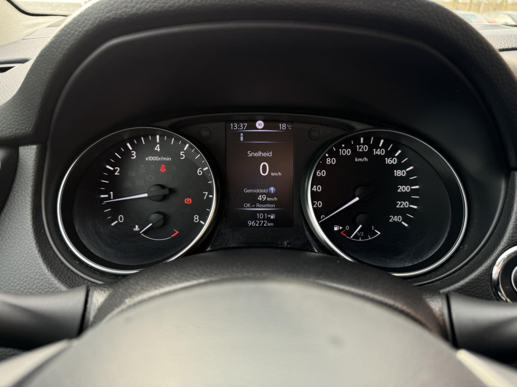 Nissan Qashqai 1.2 n-connecta design pack