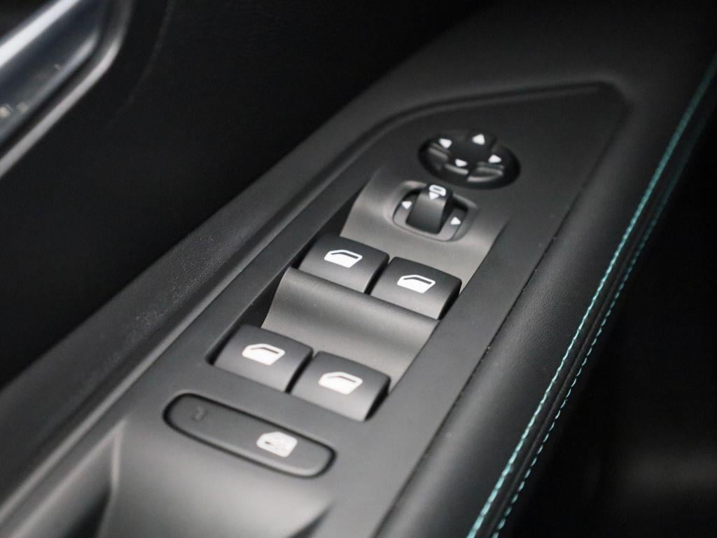 Peugeot 3008 1.6 hybrid 225 allure | automaat | half-leder | navigatie | vi