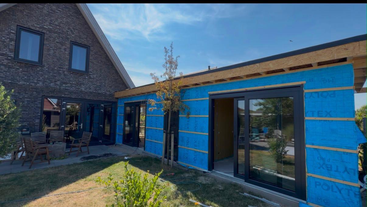 Aannemersbedrijf | Uit-en aanbouw, Badkamer renovatie, stuc- schilderwerk,