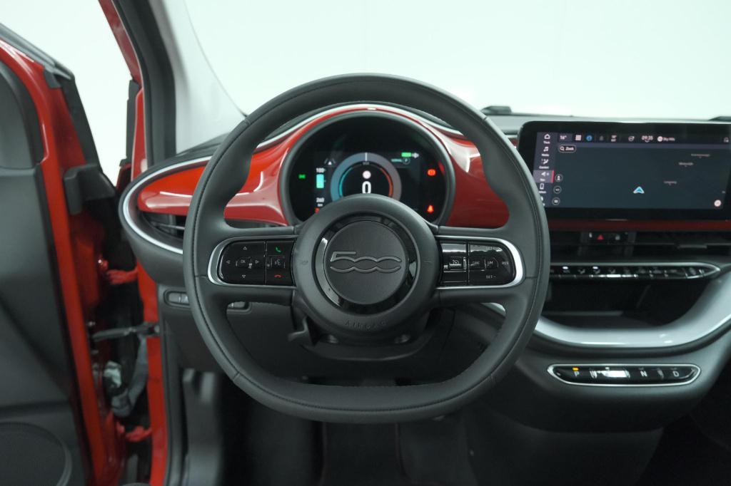 Fiat 500 icon 42 kwh | camera | 17" velgen | keyless start | navigatie | ap