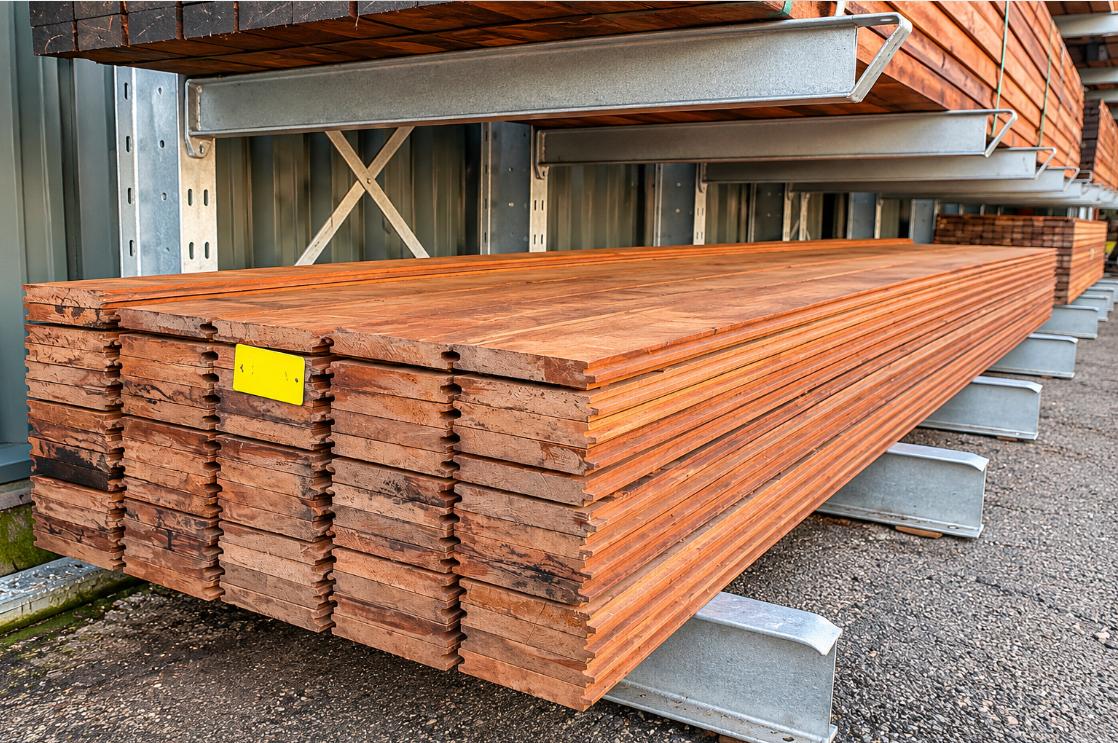 NIEUW | Hardhouten damwandplanken 30×185 mm – 5,50 meter