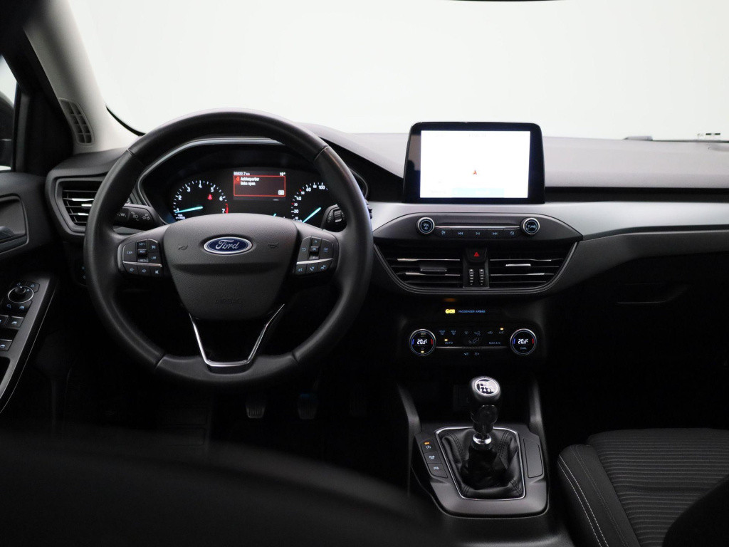 Ford Focus wagon 1.0 ecoboost hybrid titanium style | parkeer sensoren | cl