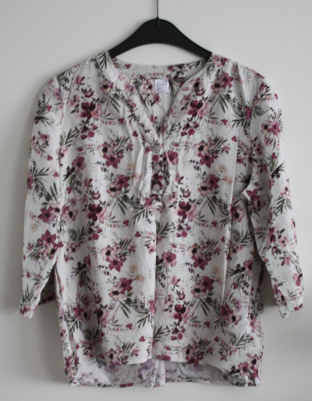 Creme witte blouse met rozen print  maat 40