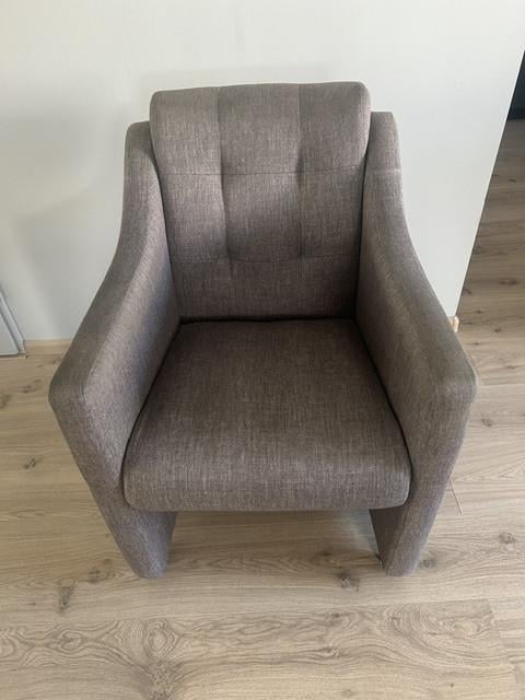 Taupekleurige eetkamerstoelen 6 stuks gebruikt