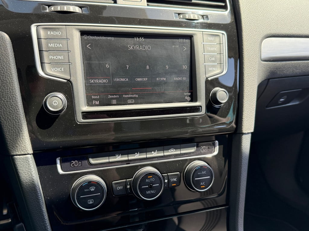 Volkswagen Golf 1.4 tsi act connected series