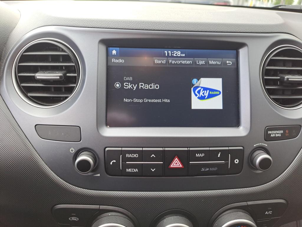 Hyundai I 10 1.0i comfort | navi | cruise control | park sensor achter |