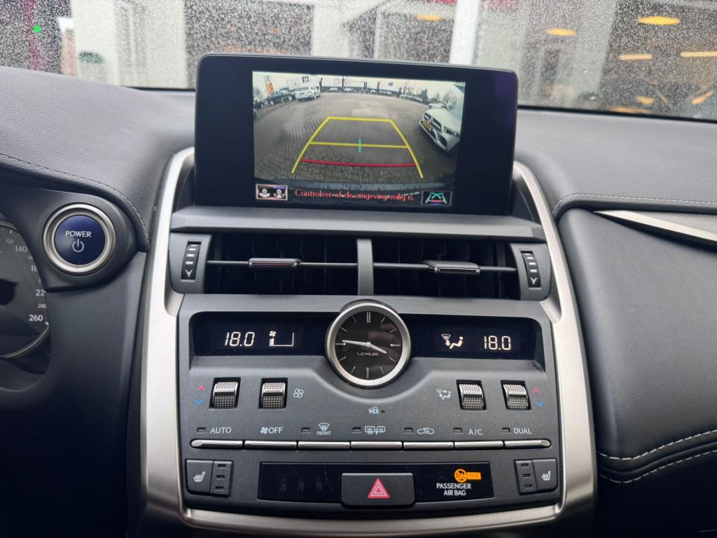 Lexus Nx 300h awd business line