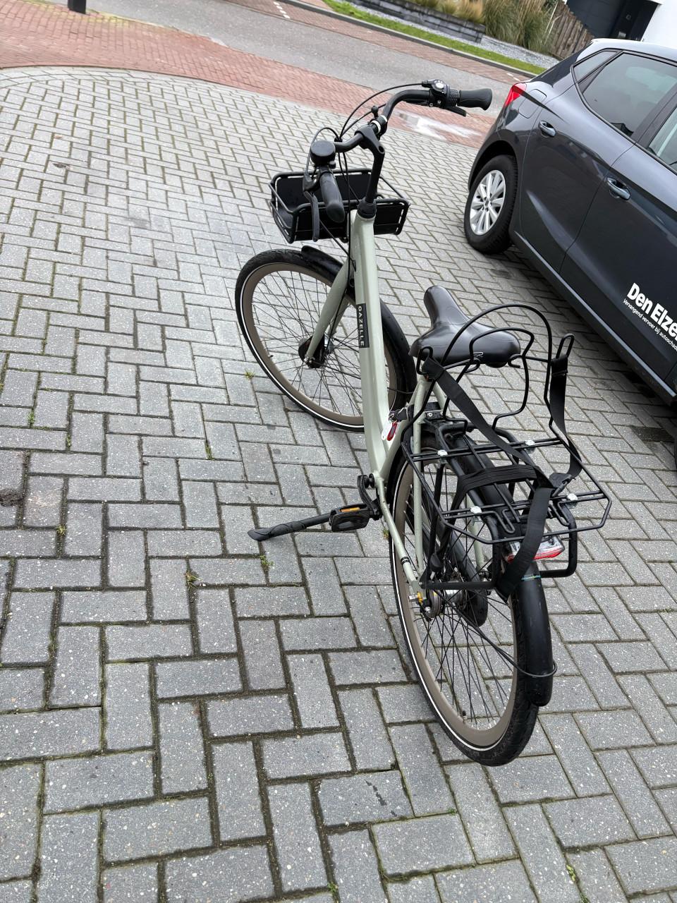 Gazelle Esprit T3 2024 dames / meiden fiets frame 49 in goede staat