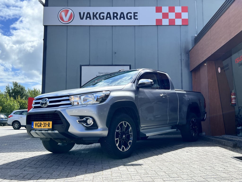 Toyota Hilux 2.4 d-4d-f xtra cab professional | cruise control | dab | came