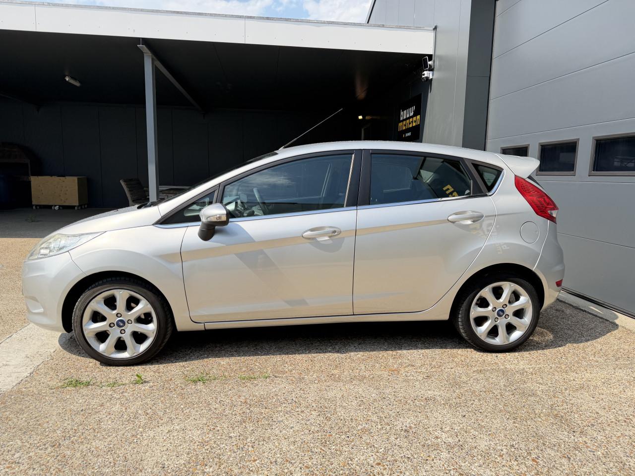 Ford Fiësta 1.6 Ti-vct 88KW 5DR 2011 Grijs  Airco Apk  Nap