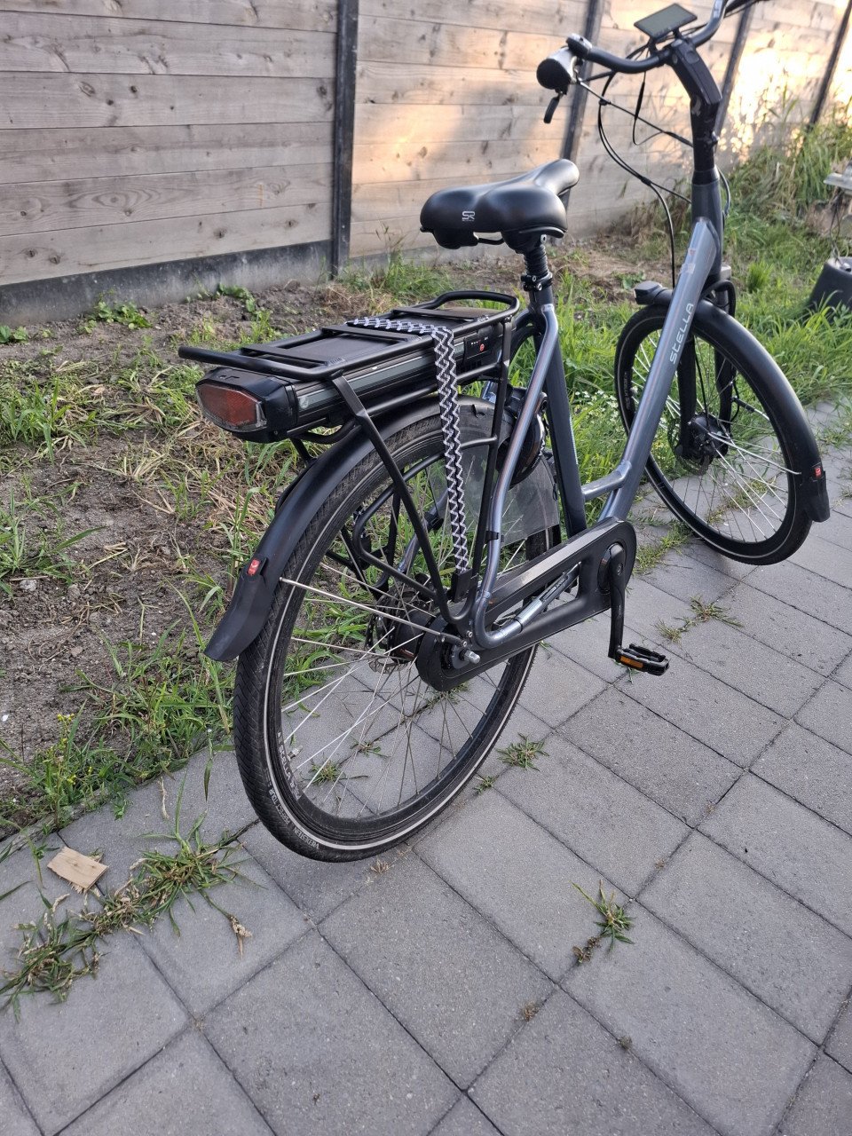 Stella livorno elektrische fiets (moet snel weg)