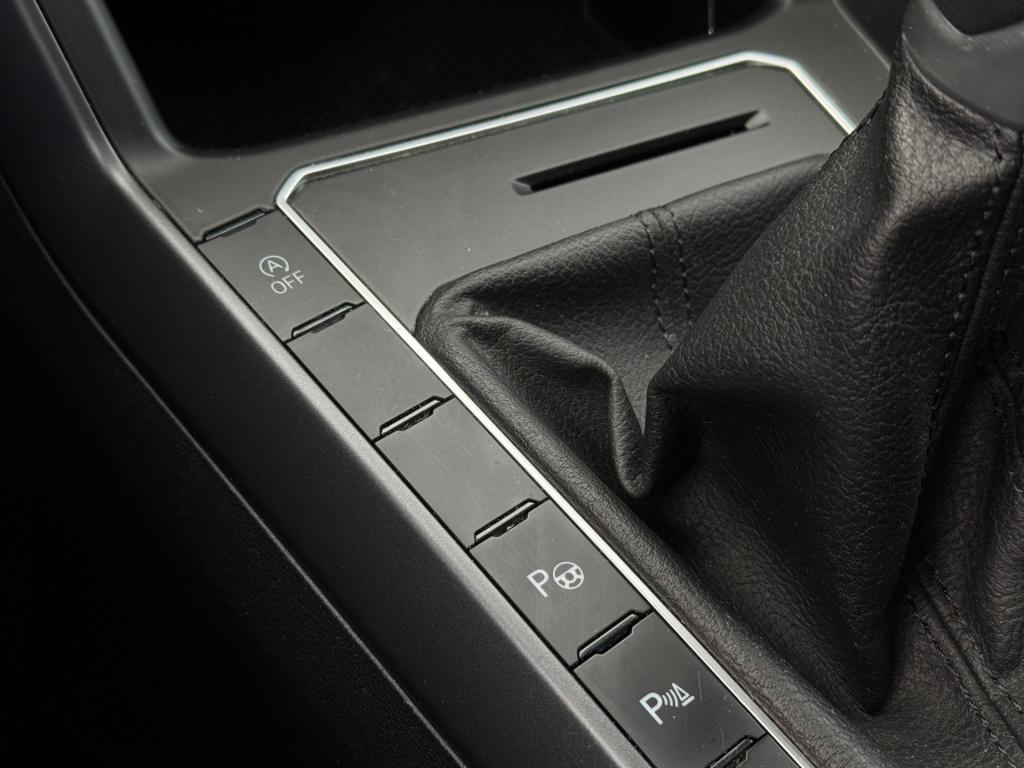 Volkswagen Taigo 1.0 tsi r-line * panoramadak * camera * led * clima