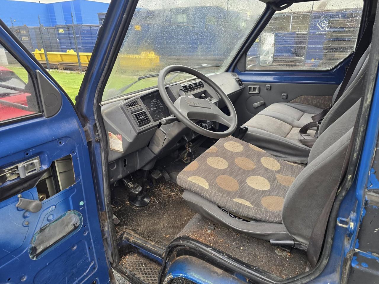 Nissan Trade 3.0 TDI – Grote Meubelbak nieuwe apk €1750