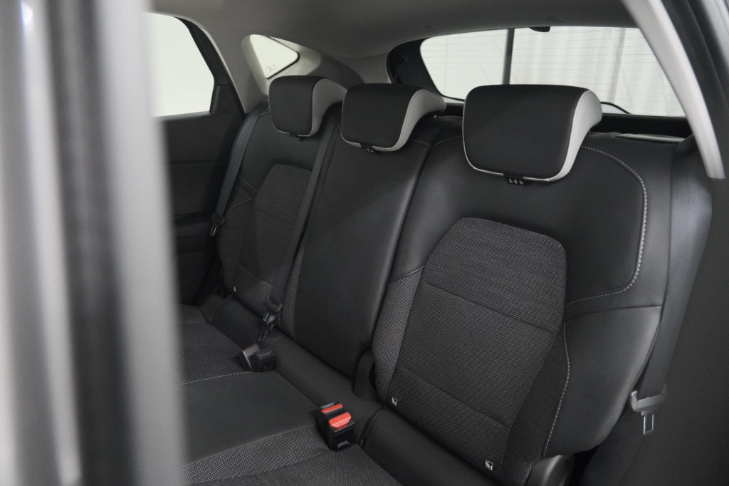 Renault Captur mild hybrid 140 edc techno | 360 camera | 9.3 inch navigatie