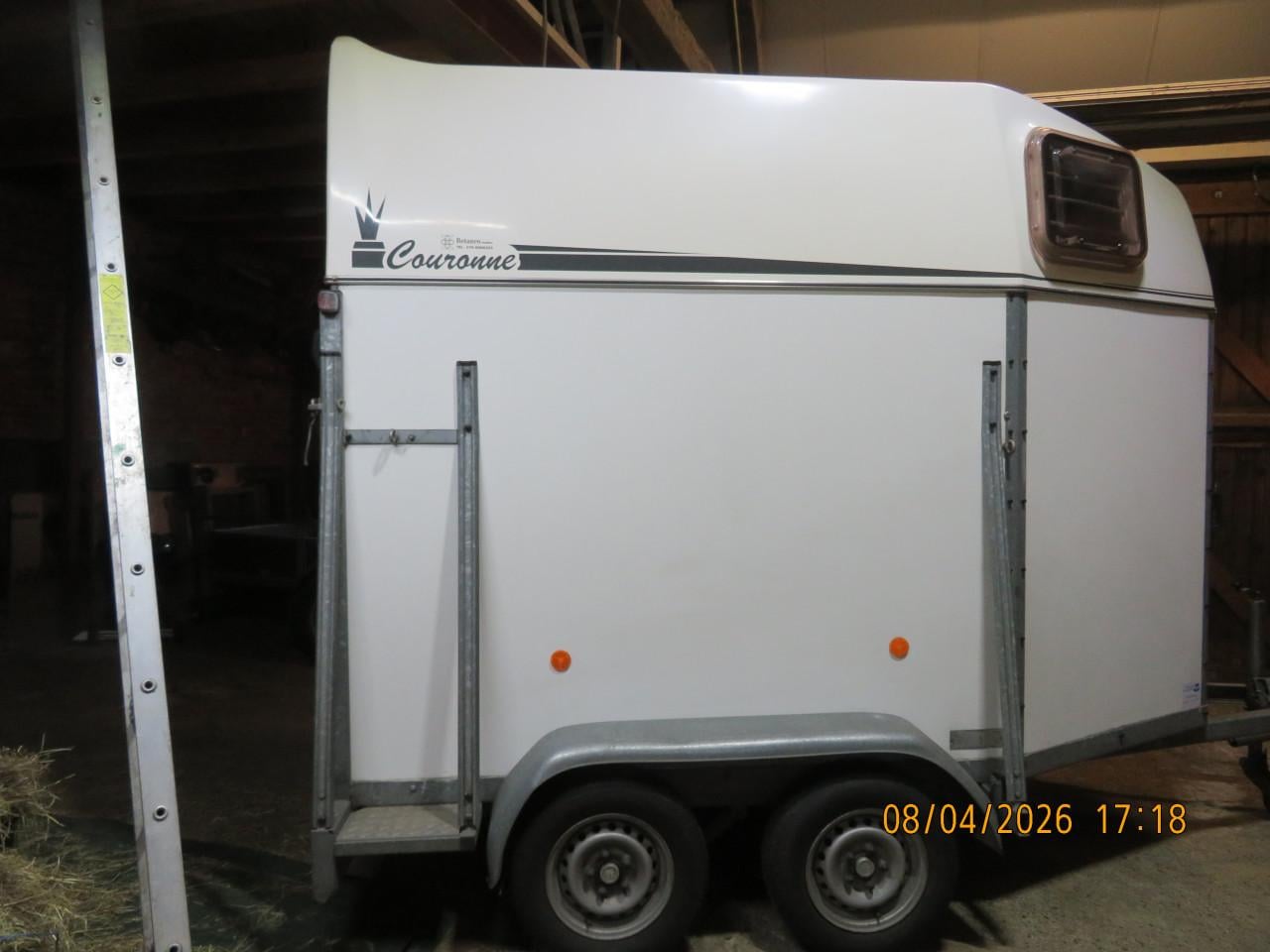 Henra Couronne 2 paards trailer