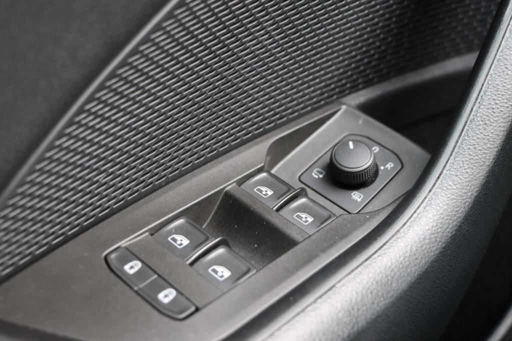 Skoda Octavia combi 1.4 tsi iv style 204pk dsg6 panorama dak | keyless | me