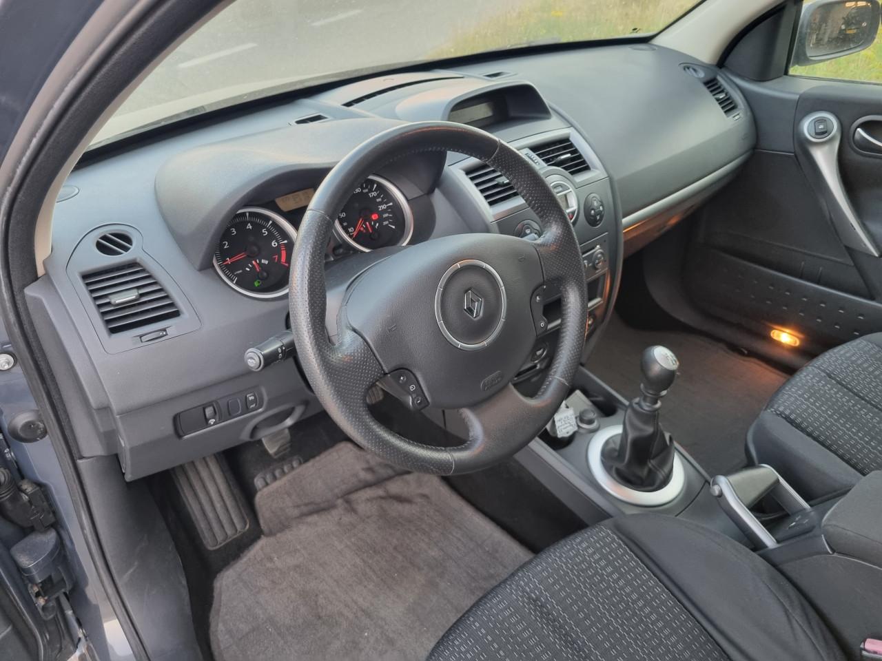 Renault Mégane Grand Tour 2.0-16V Privilège | 2e Eigenaar | Trekhaak