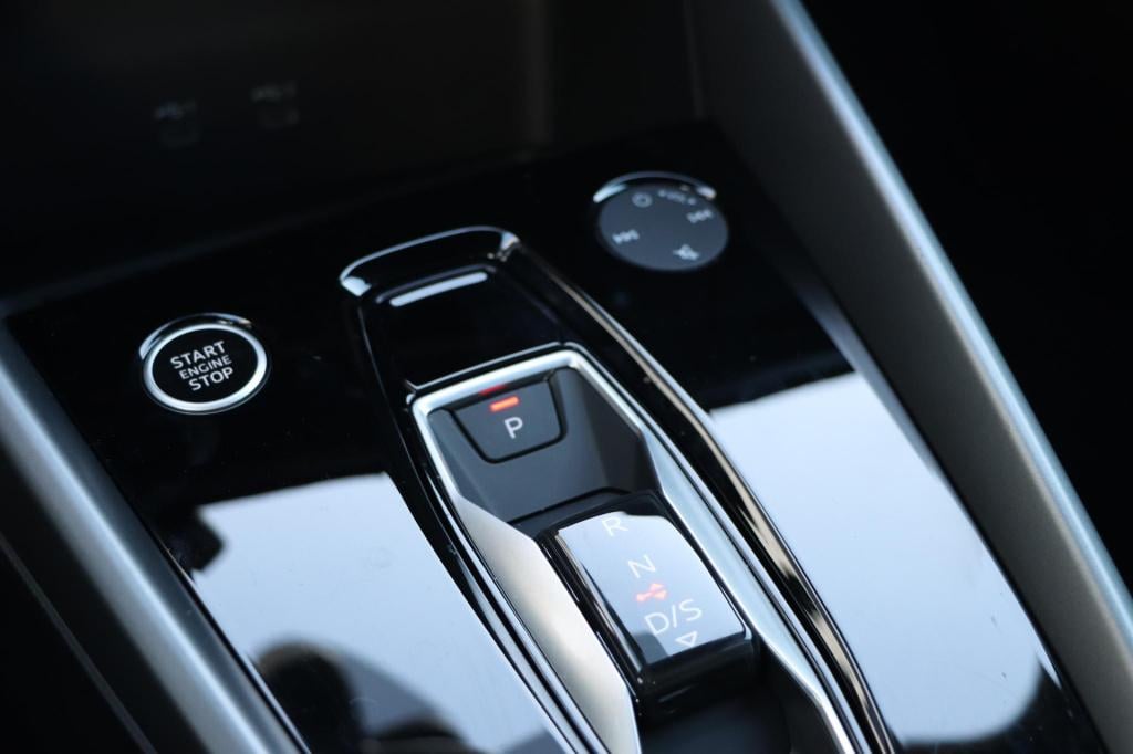 Audi A3 sportback 30 tfsi s edition 115pk s-tronic | s-line | acc | park as