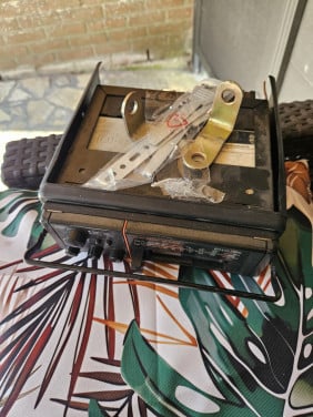 Werkende vintage Oldtimer Autoradio philips met radio en cassette