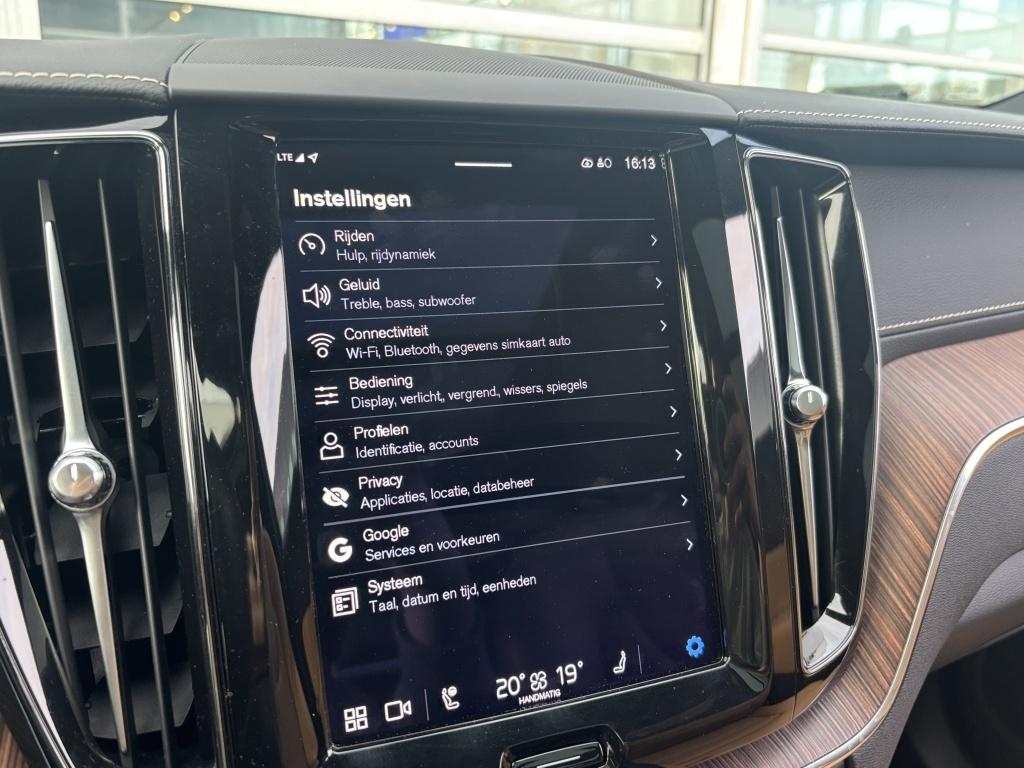 Volvo XC60 t6 398pk recharge bright inscription| luchtvering| adap.cruise|