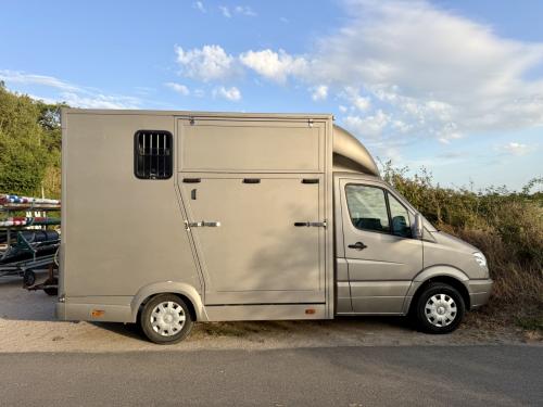 MERCEDES PAARDENWAGEN 2-PAARDS -2012- HENGSTENSCHOT !PRIJS EXCL. BTW!