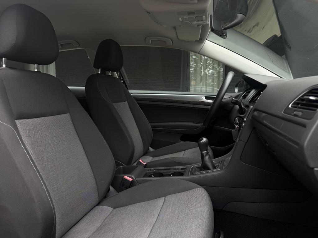 Volkswagen Golf 1.2 tsi easyline - goed onderhouden -