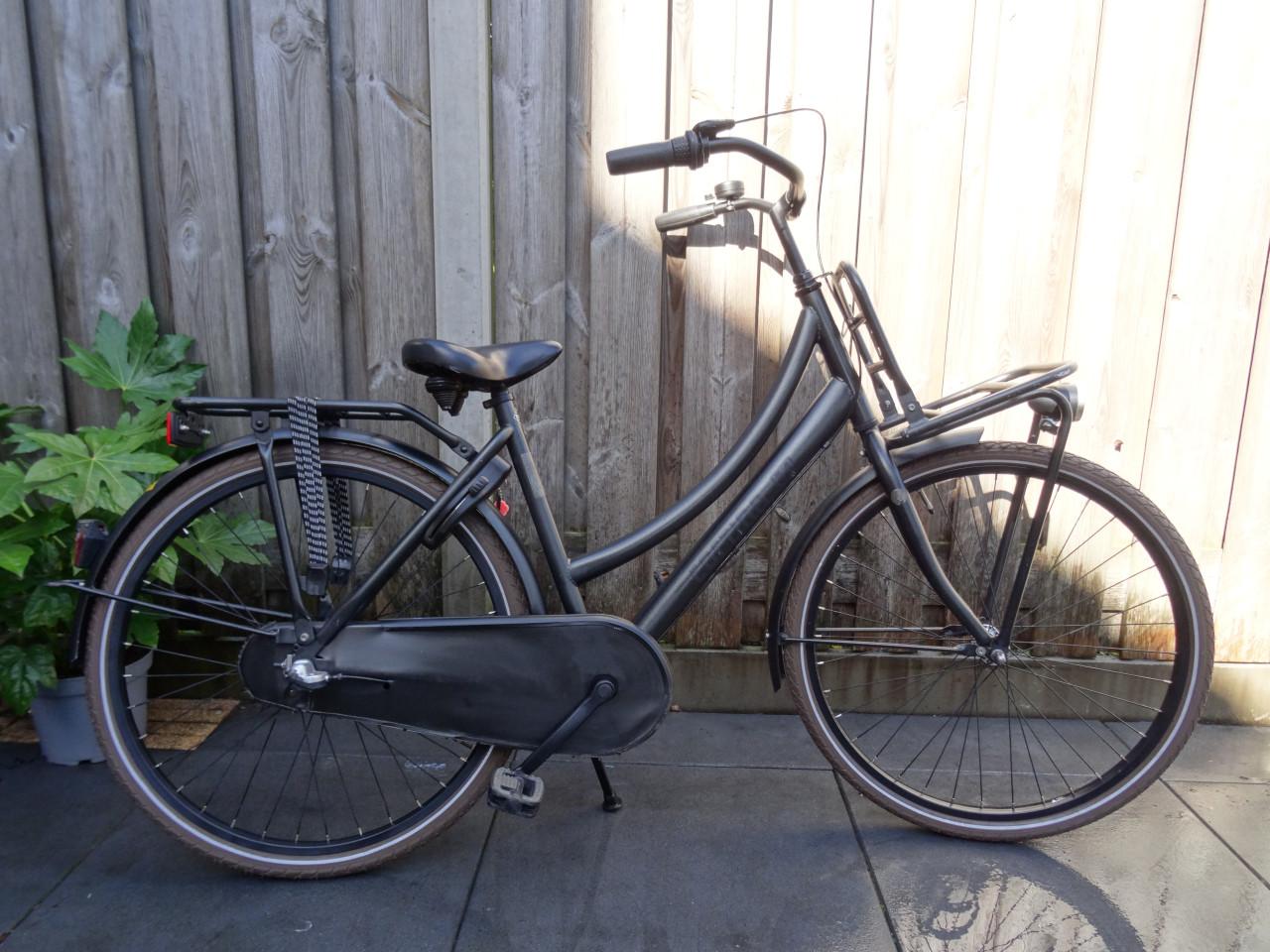 🚲 Cortina U4 Transport Meisjesfiets – 26 inch | Black Gold Matt 🖤✨