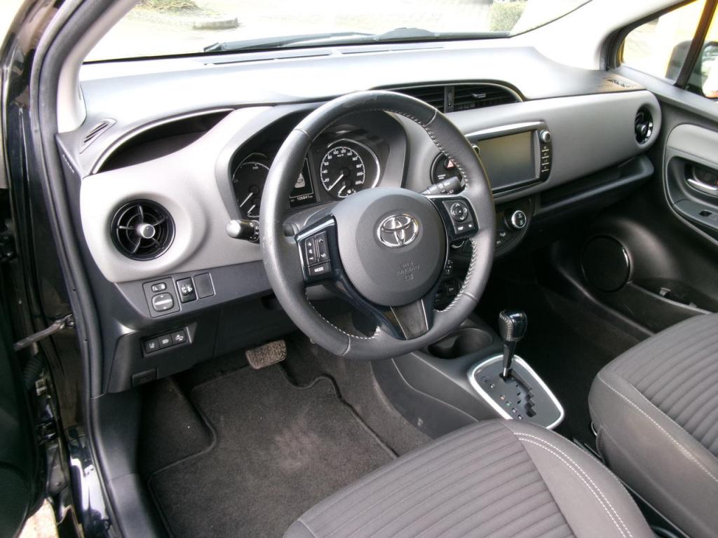 Toyota Yaris 1.5 hybrid clima, camera, multimedia, bluet.