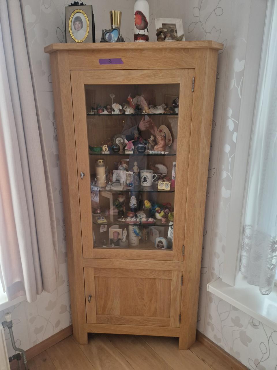 Eiken meubels massief eiken gemaakt door een meubelmaker