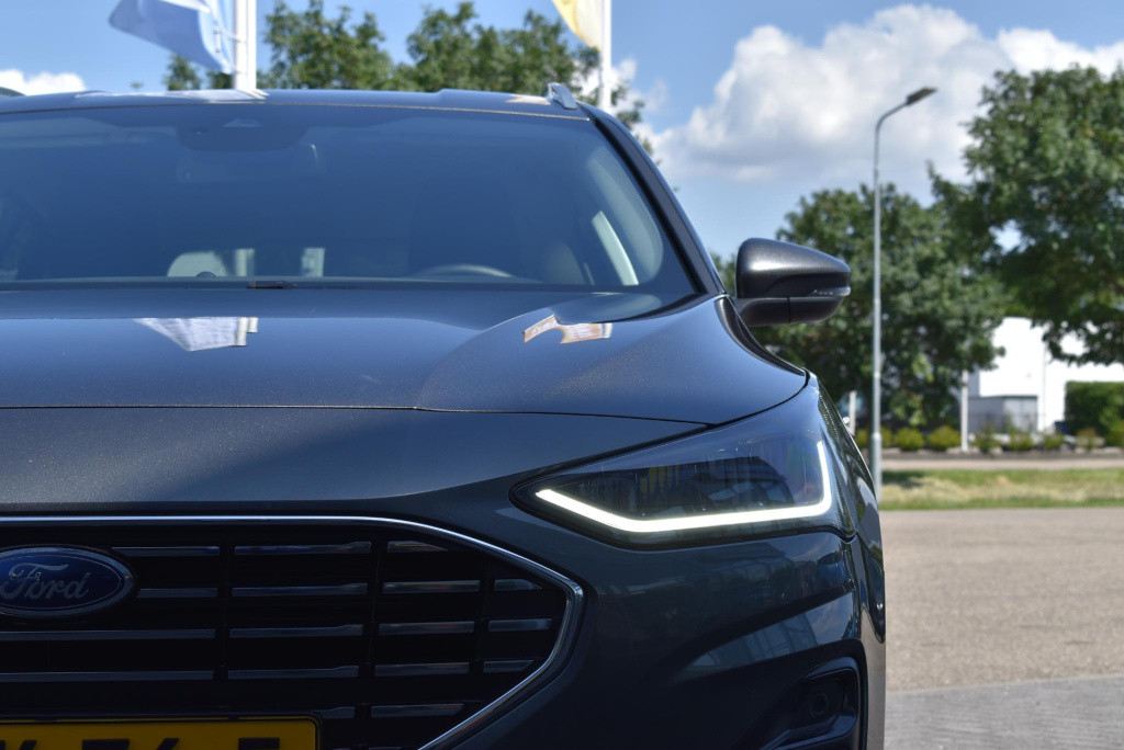 Ford Focus wagon 1.0 ecoboost hybrid titanium x | climate control | cruise 