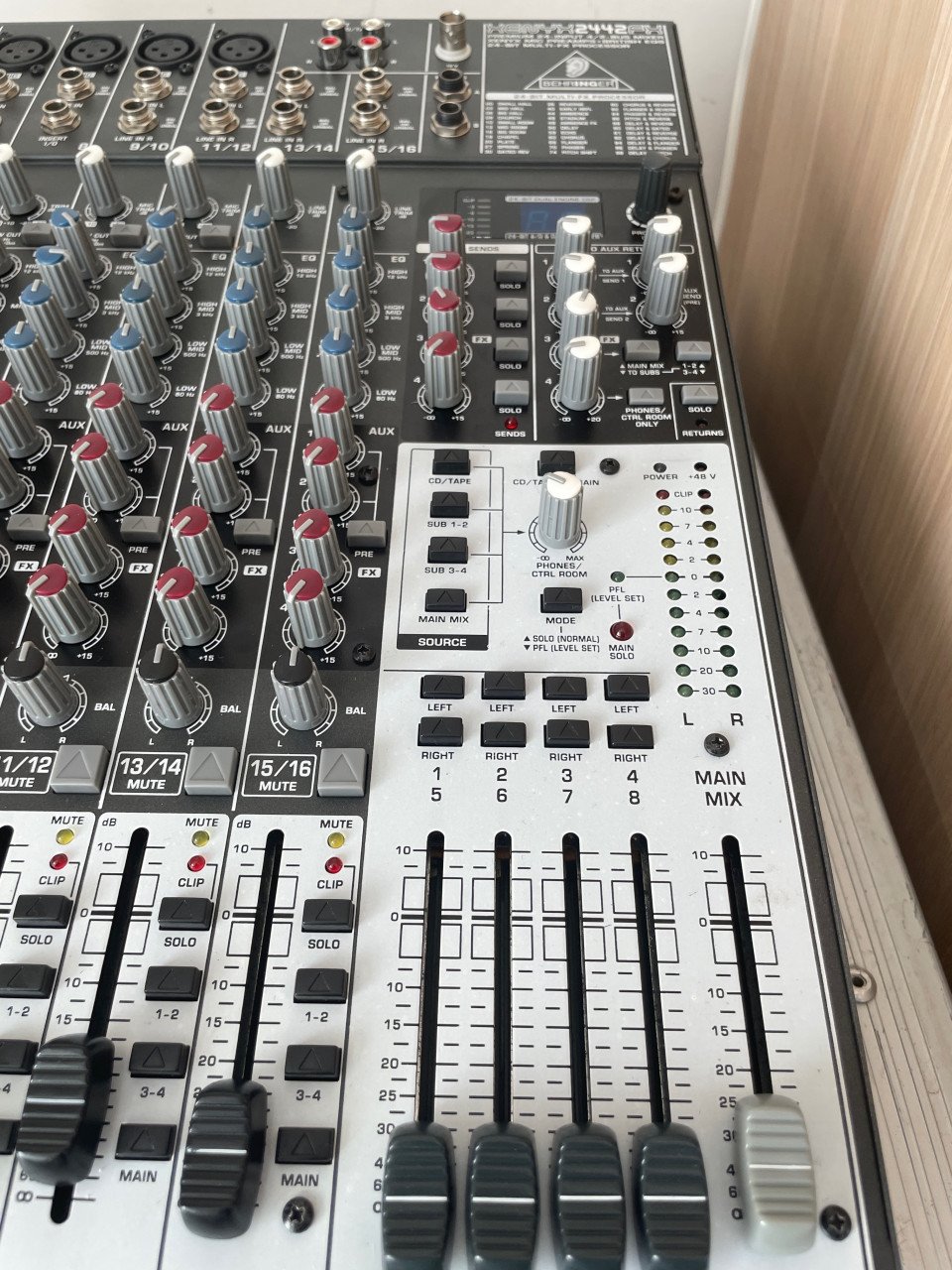 Mooi analoog mengpaneel XENYX 2442FX