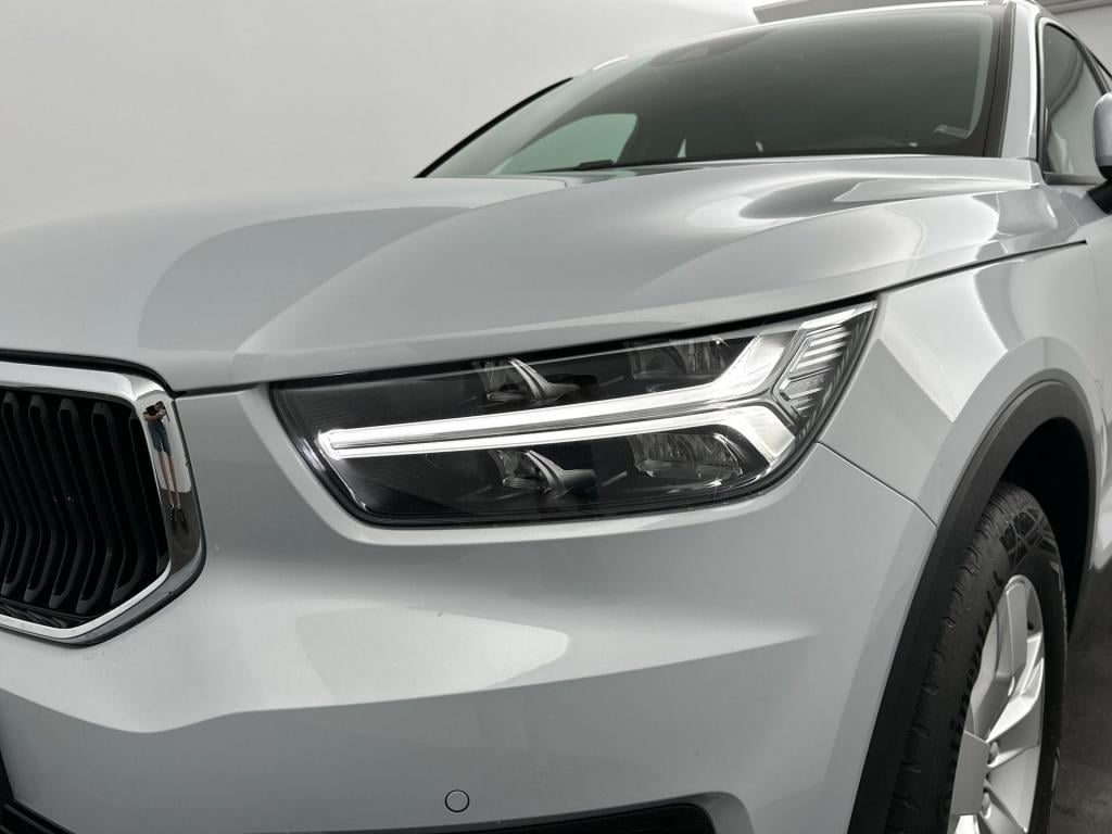 Volvo XC40 t3 163pk aut8 momentum pro| trekhaak| camera| climate| cruise co