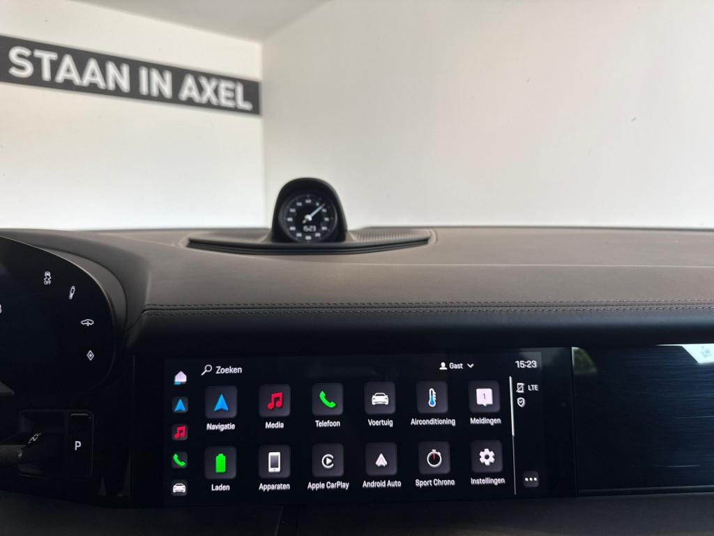 Porsche Taycan cross turismo 4 93 kwh