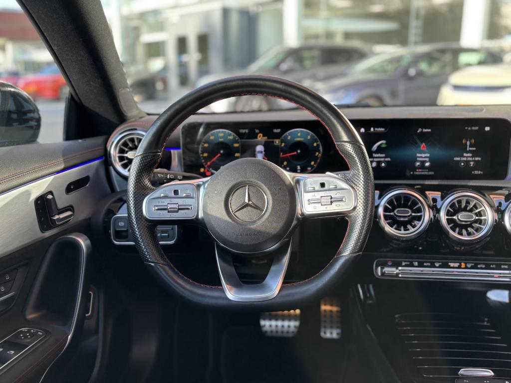 Mercedes-Benz Cla shooting brake 200 business solution amg