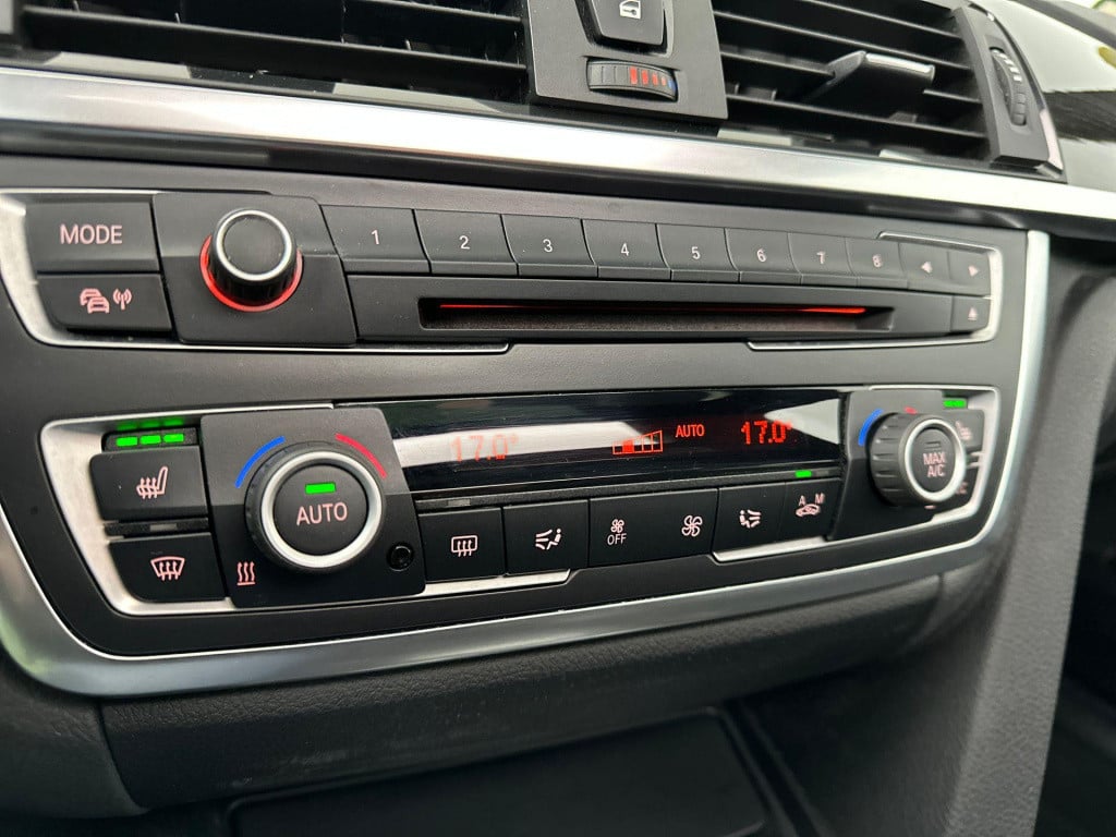 BMW 3-serie touring 320d high executive pano leder automaat