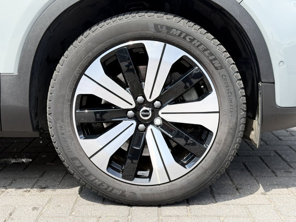 Volvo XC40 t4 211pk recharge ultimate dark| full options !!