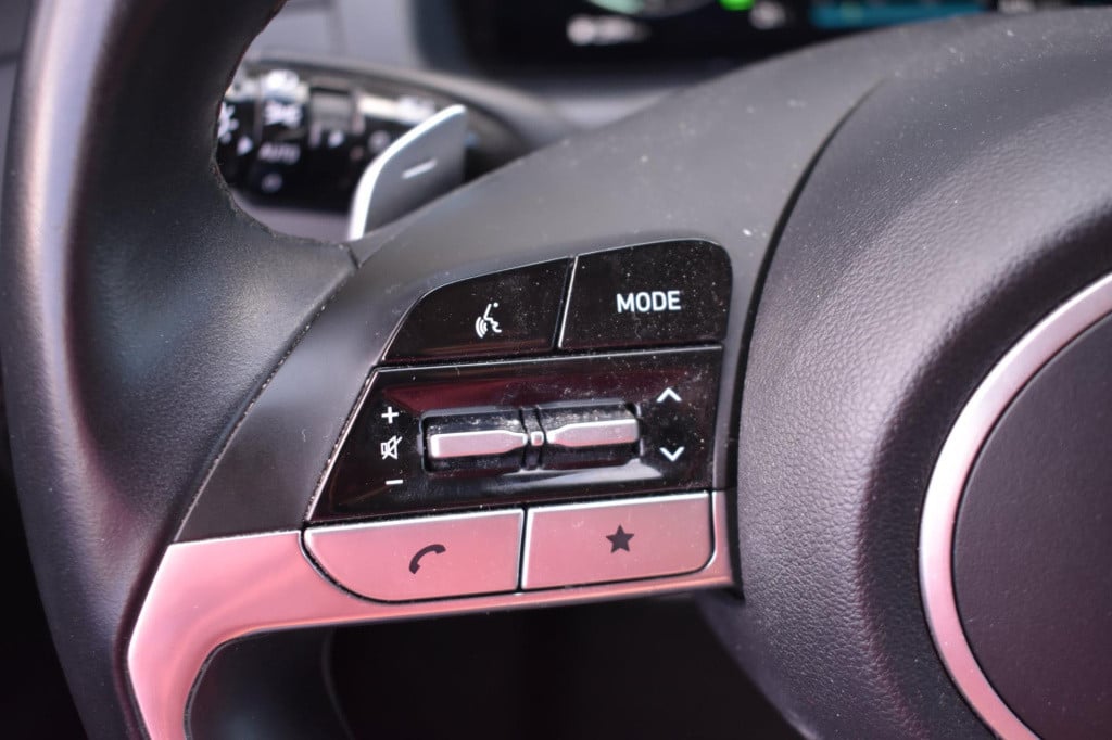 Hyundai Tucson Hybrid 1.6 t-gdi hev camera | stoelverwarming | dealer onder