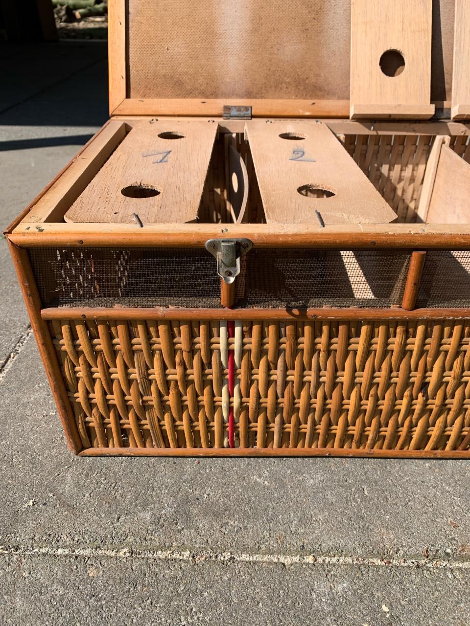 Vintage duivenmand, transport mand voor 6 duiven