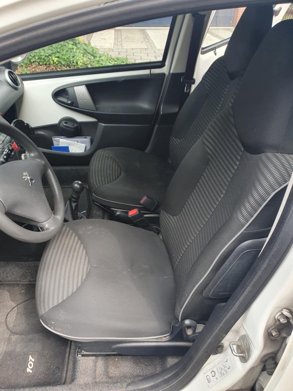 Peugeot 107 Wit - 5 deurs APK tot juli 2026 met airco