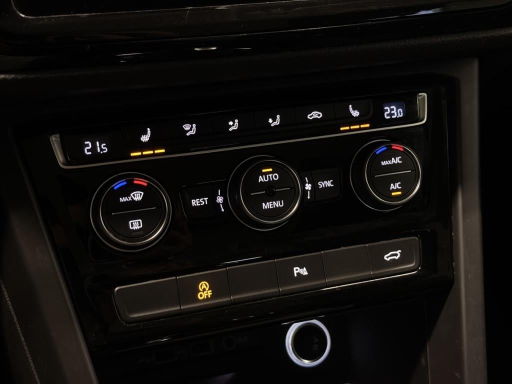 Volkswagen Touran 1.4 tsi comfortline 7p | pano | stoelverwarming | achteru