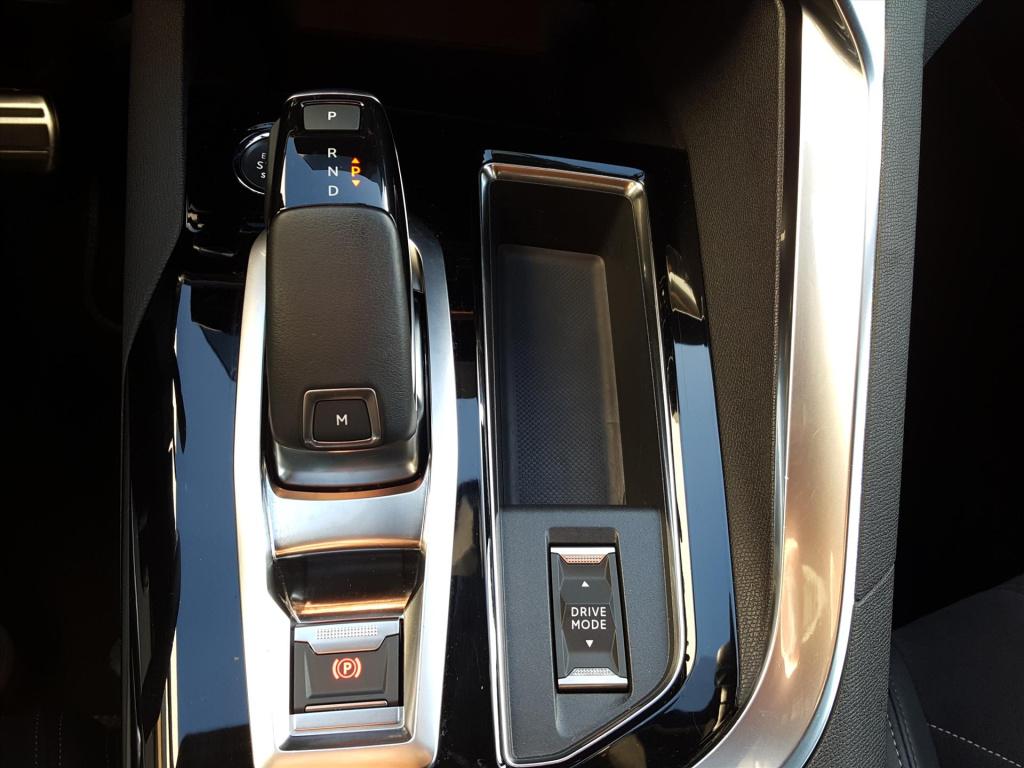 Peugeot 5008 gt 1.2-130pk automaat(t8/7p)trekhaak | apple carplay&android a