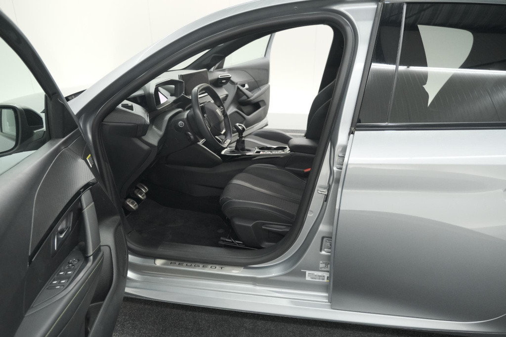 Peugeot 208 puretech 100 gt | camera | navigatie | apple carplay | parkeers