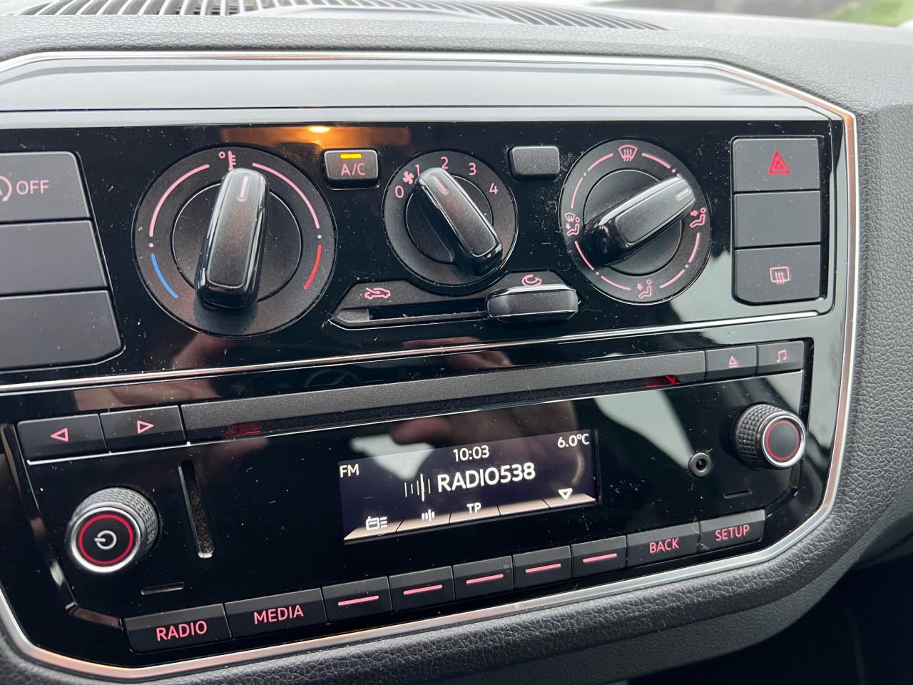 Prachtige VW UP 2017 van 1e Eigenaar met 50.888 km