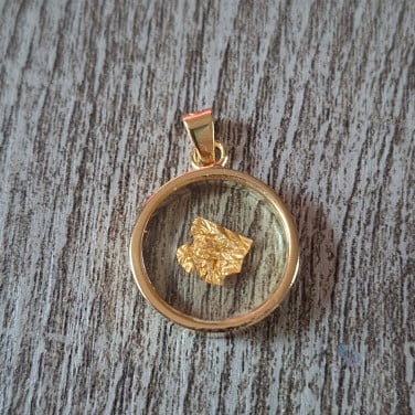 Hanger met bladgoud