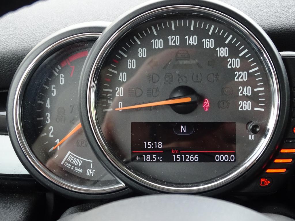 Mini Cooper mini 1.5 chili serious business | clima | bluetooth | cruise