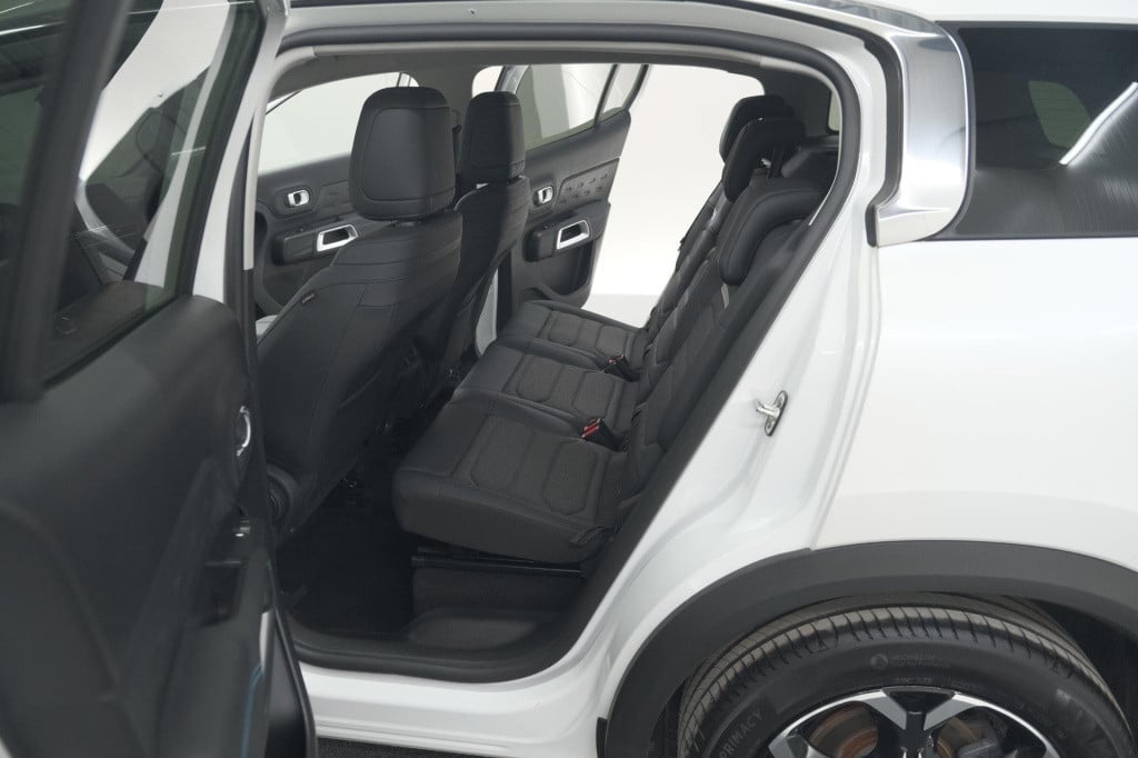 Citroen C5 Aircross 1.2 hybrid 136 e-dcs7 plus | camera | navigatie | parke